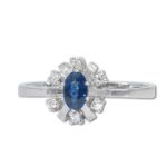 Diamantring med 0,06ct W-Si i hvitt gull med safir-BUR5702860