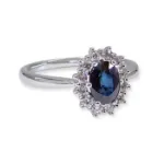 Halo diamantring i hvitt gull 14 kt med 0,36 ct W-Si & safir - 573001