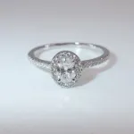 Halo diamantring med oval diam. 0,40 carat TW-SI - GAoval040