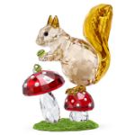 Swarovski figur Idyllia Squirrel and Mushrooms - 5684343