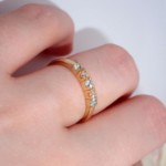 Diamantring i gult gull 14kt med topas og 0,013 ct W-Si - COC00376topas
