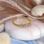 Diamantring i gult gull 14kt med topas og 0,013 ct W-Si - COC00376topas