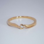 Diamantring i 14kt gult gull  med diamanter 0,03 ct TW-Si - coc5000316