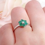 Diamantring med smaragd og diamanter 0,03 ct W-Si - bur615212