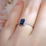Diamantring i gull med safir - 5347901