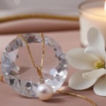 Diamantsmykke i 14kt gull med perle og diamant 0,35ct W-Si - coc4000147