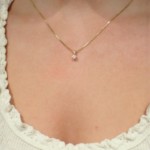 Diamantsmykke Sitara i gult gull med 0,15 ct W-Si-3221150