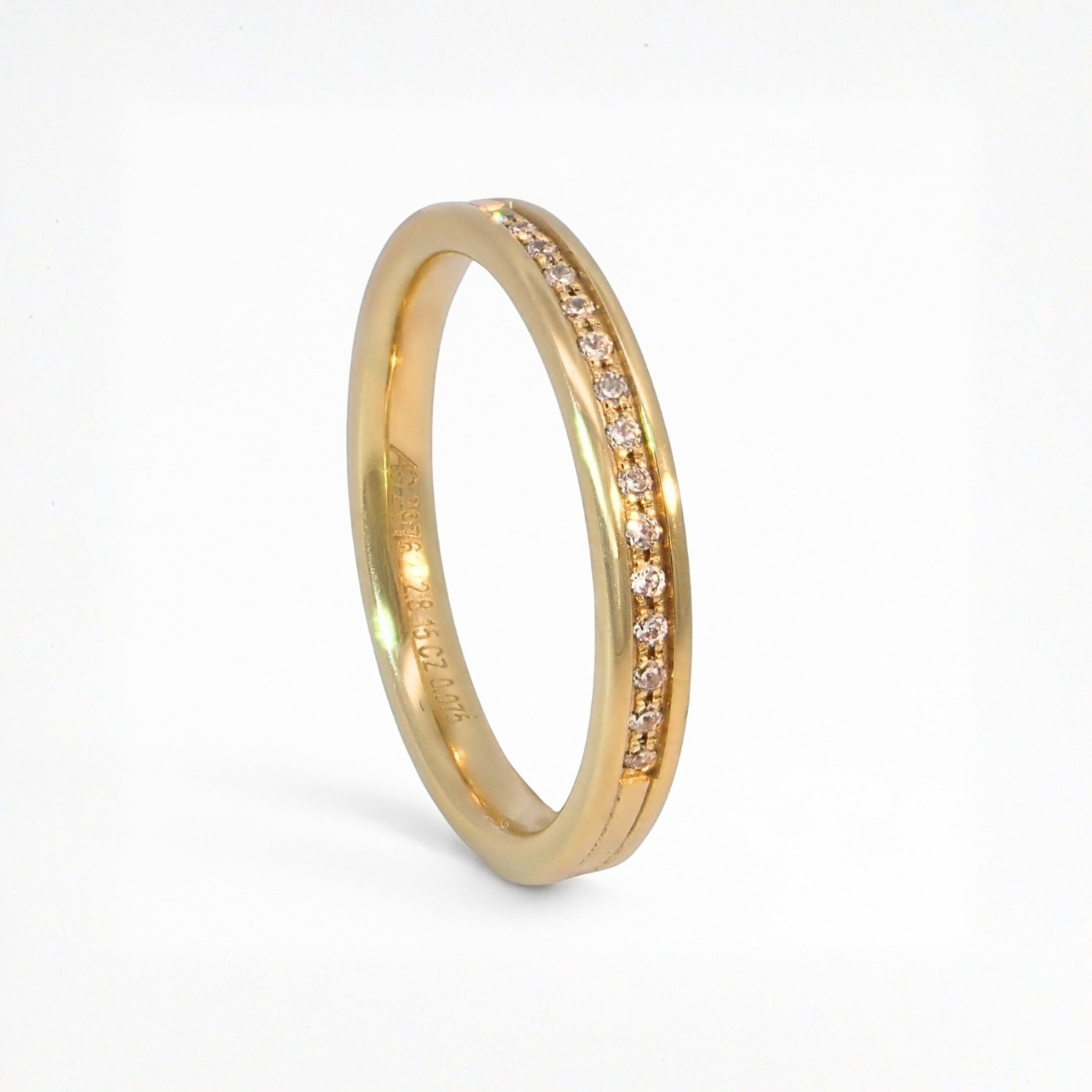 Diamantring i gult gull 14 kt med 15 diamanter - 2976228