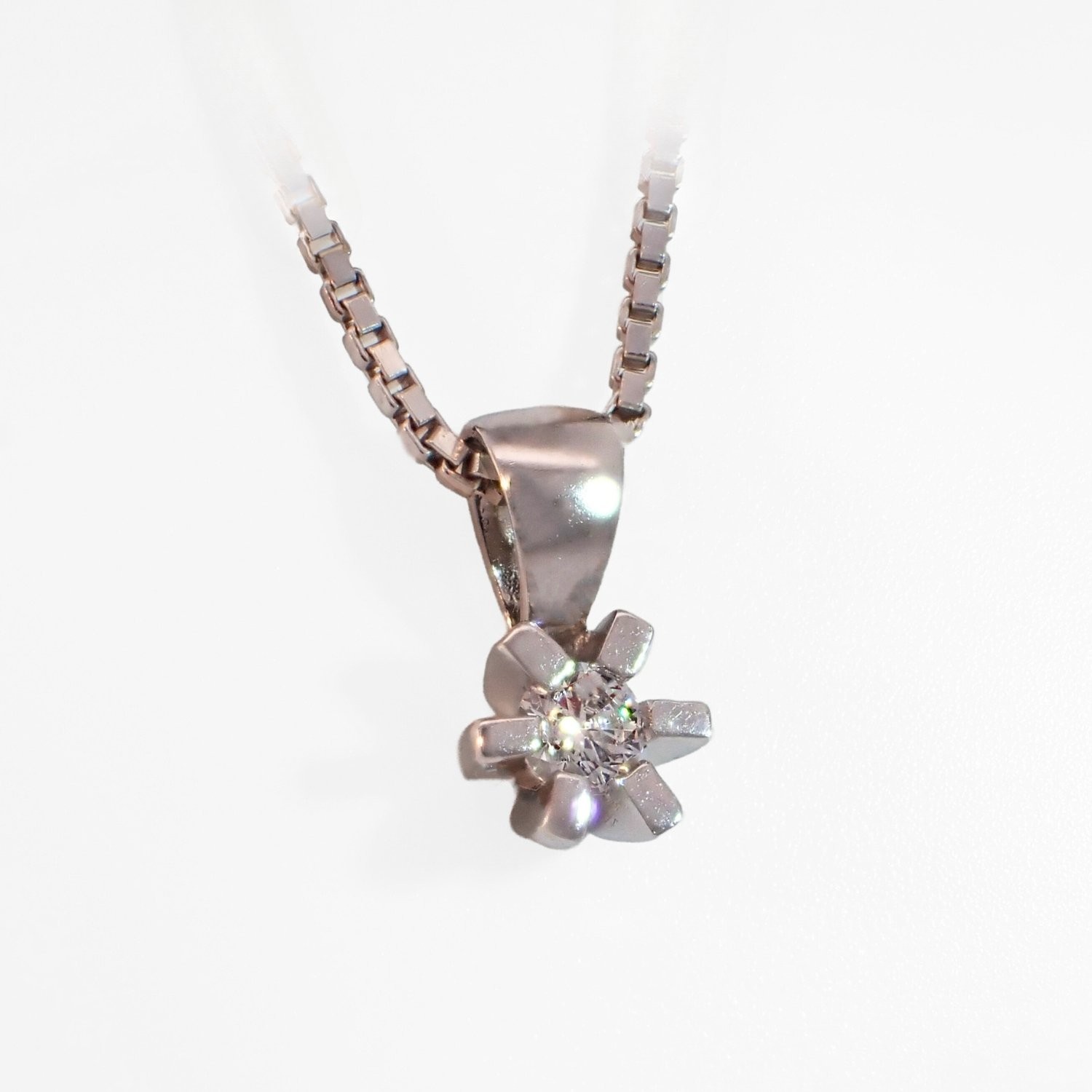 Sølvsmykke med zirkonia og med sølv kjede - 3580422