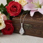 Diamantsmykke i gull med 0,005 ct-BUR25016515