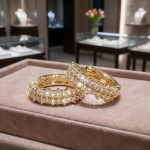 Diamantøredobber i 14 kt gull med 0,27 ct W-Si - BUR738132