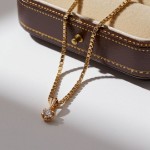 Diamantsmykke Sitara i gult gull med 0,05 ct W-Si-3221050