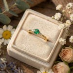 Gullring med smaragd og diamanter 0.05 ct TW-Si - coc5000547sm