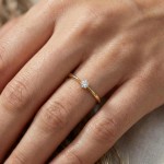 Diamantring i gult gull med 0,05 ct W-Si - 546886