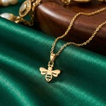 Smykke i gult gull Redd en bie- 27441