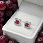 Diamantøredobber i gull 18 kt med 0,12 ct W-SI og rubin-750012