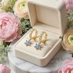 Kreoler i forgylt sølv med cirkonia og blåveis. LIV - 701412