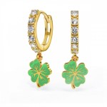 Kreoler i forgylt sølv med cirkonia og grønn firkløver. LIV - 701714