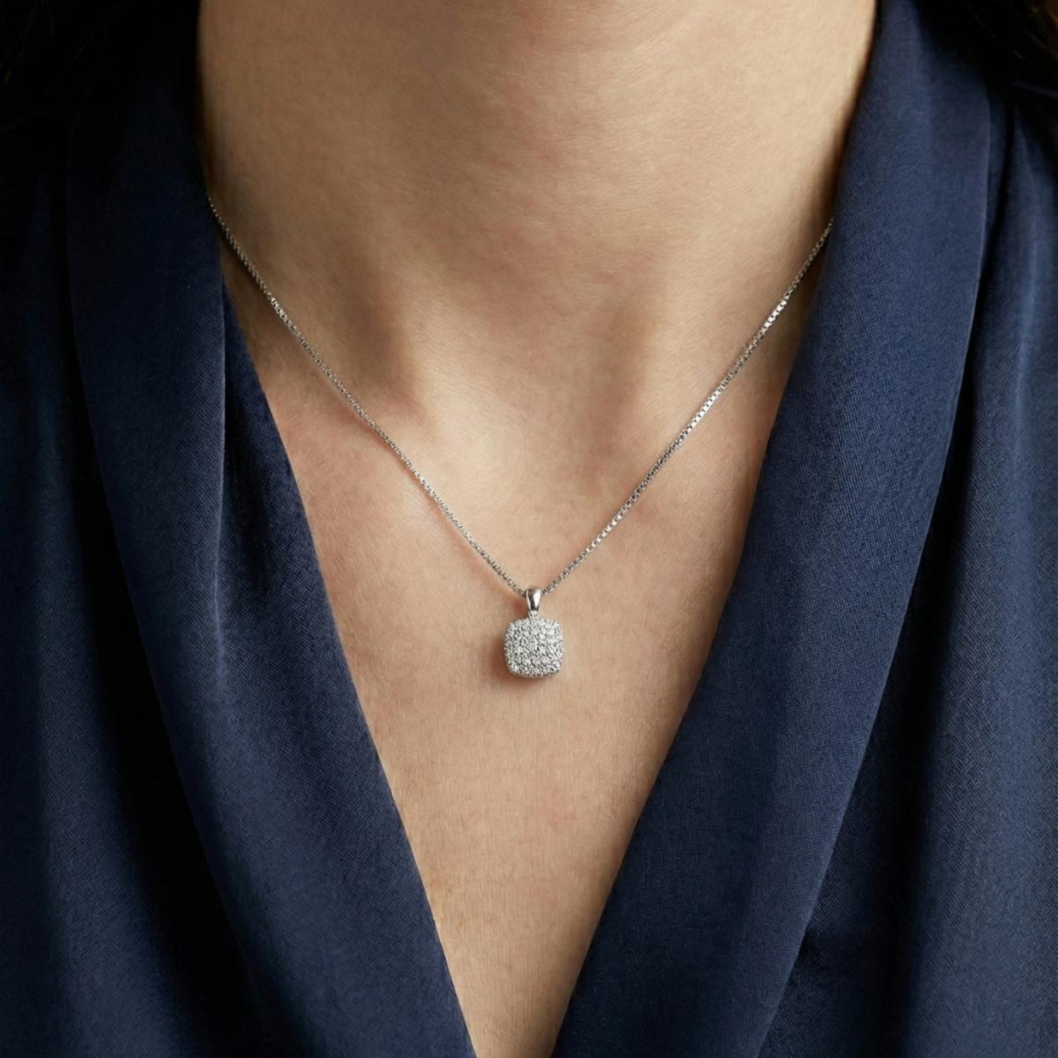 Diamantsmykke i gull med 0,32 ct W-si -BUR250165150