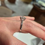 Forlovelsesring i hvitt gull med lab grown diamant 2,00ct River (E) VS2 - LG747590748