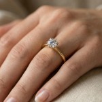 Forlovelsesring i gult gull med lab grown diamant 1,00ct  River (D) VS2 - LG698511621