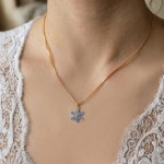 Smykke i forgylt sølv Blåveis. LIV - 860412