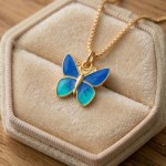 Smykke i forgylt sølv blå sommerfugl. LIV - 860812