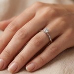 Forlovelsesring Margrete med Lab Grown diamant i 0,40 ct og River (D) -VS1 - LAB1611640RVHV