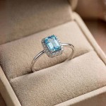 Gullring i hvitt gull 14kt med topas og 0,053ct W-Si - 57459